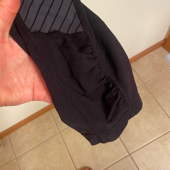 Athleta Sports Bra Tank Top and Capri Leggings Set Black/Gray Size Small - Picture 7 of 10